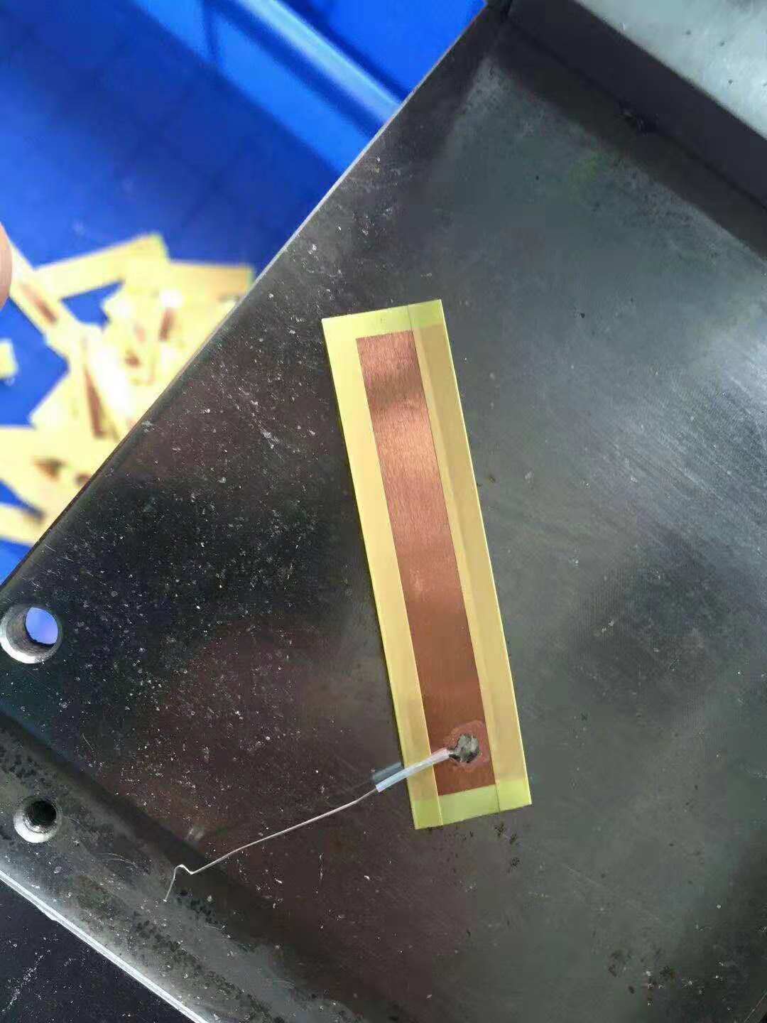 代理銅箔背膠、銅箔焊引線、銅箔穿套管、銅箔貼焊點、銅箔焊線、銅箔裁切等代加工工序